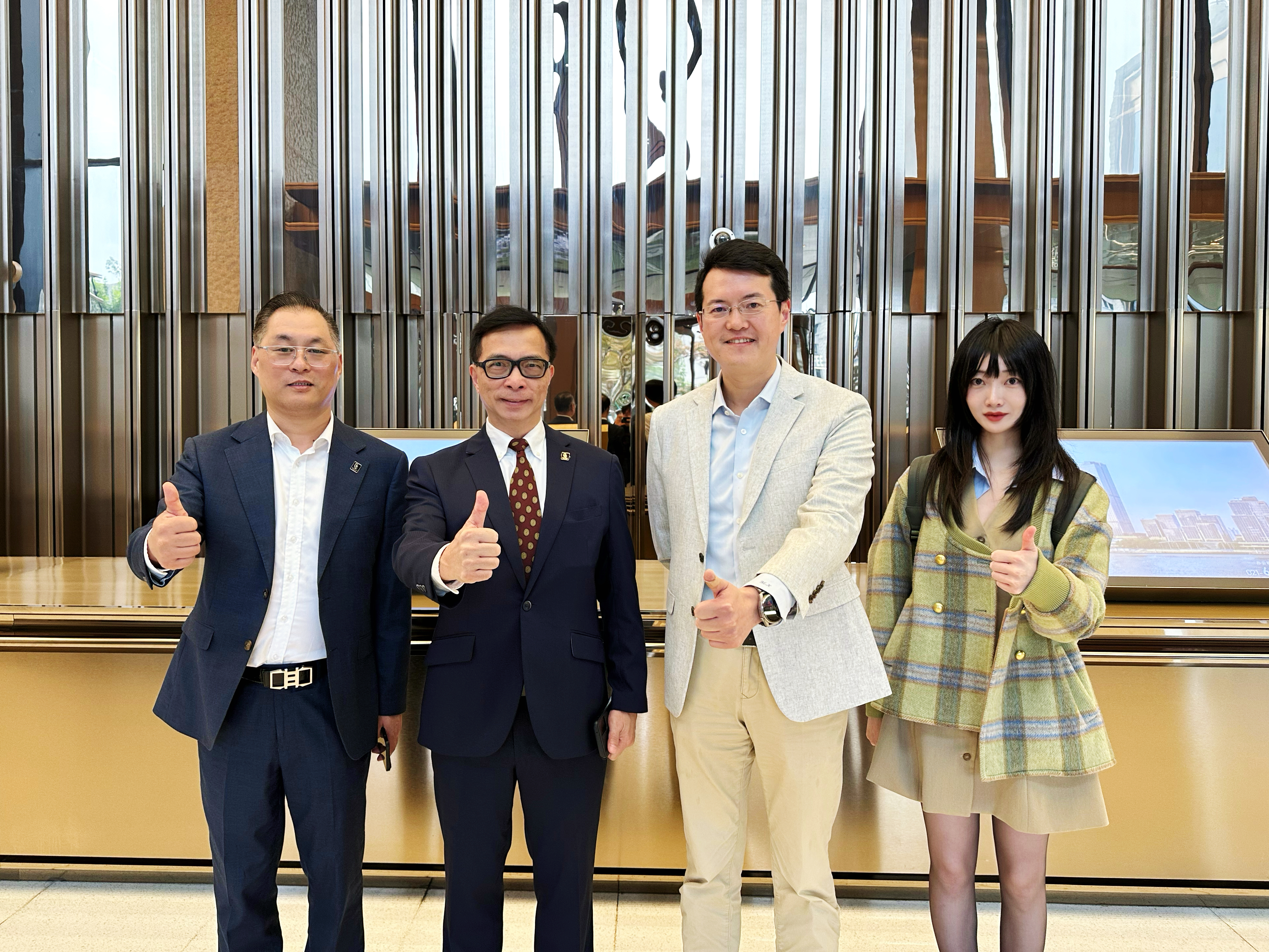 1765419820679247.jpg 1765419820679247.jpg